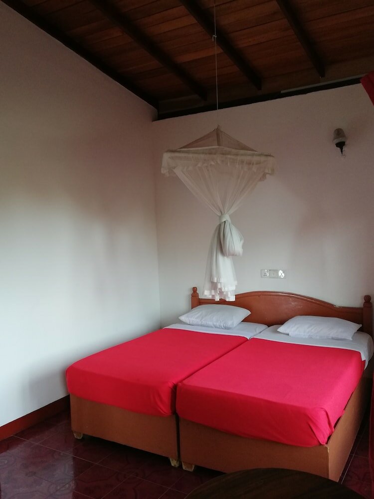 Фото Tea Garden Holiday Inn