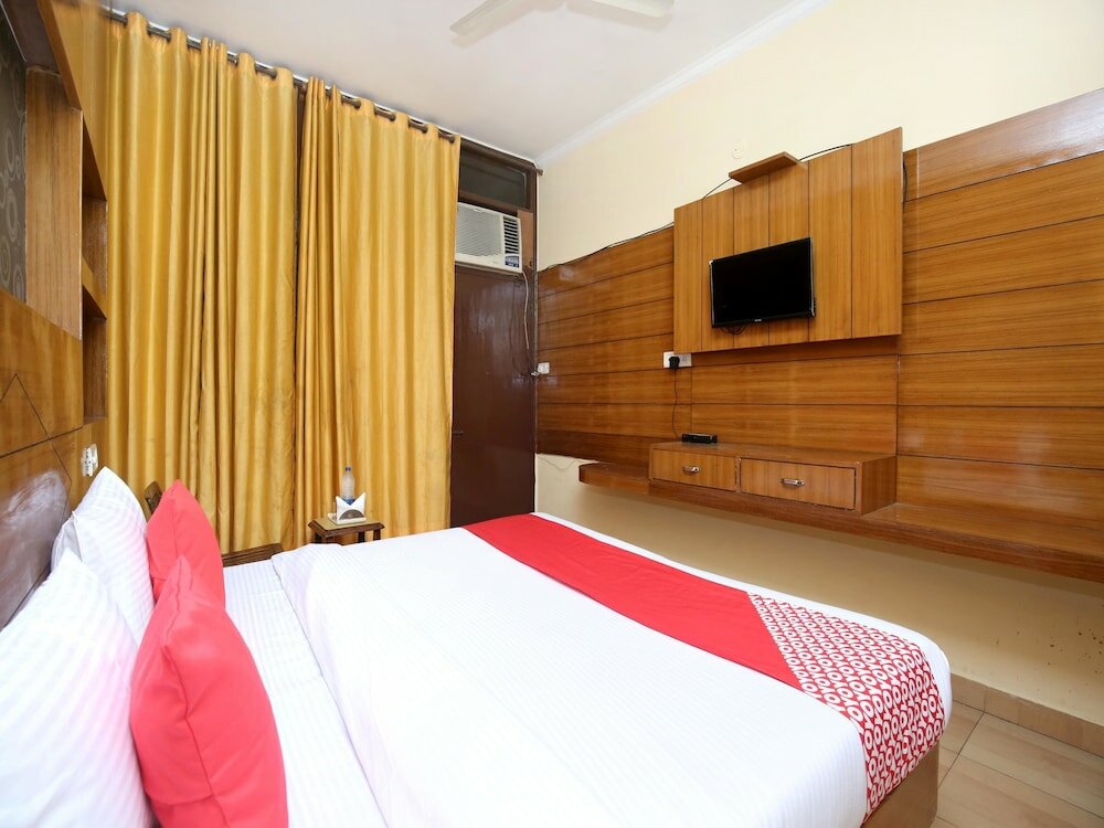 Фото Oyo 5906 Hotel Parvaaz