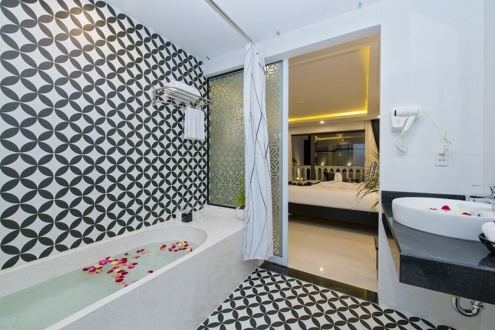 Фото Gem Riverside Hotel Hoi An