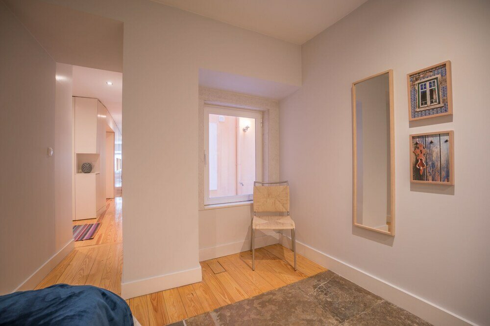 Фото Elegant & Cozy Apartment