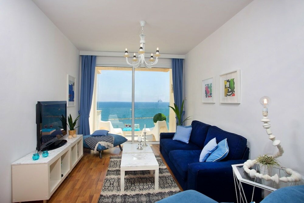 Фото Seaside Luxury Beach Apartment