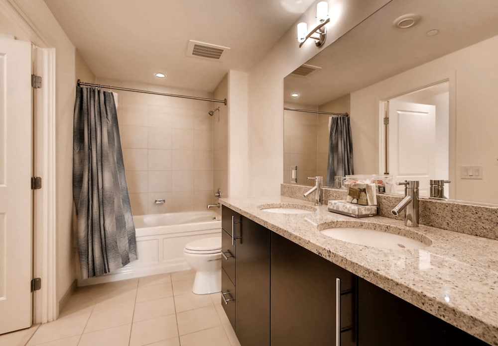 Фото Bluebird Suites near National Airport