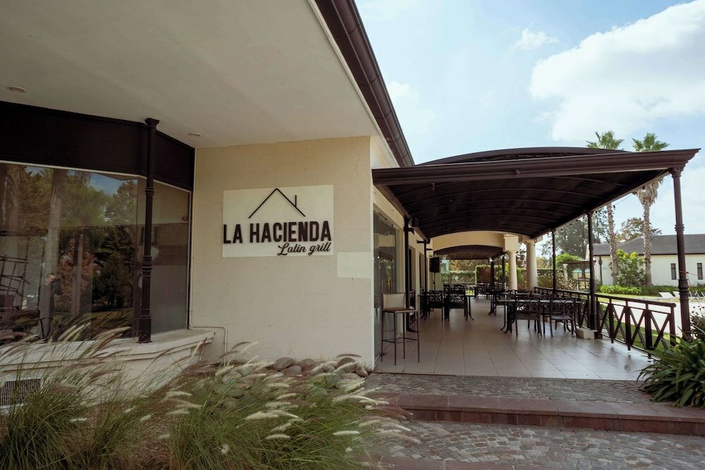 Фото Hilton Pilar