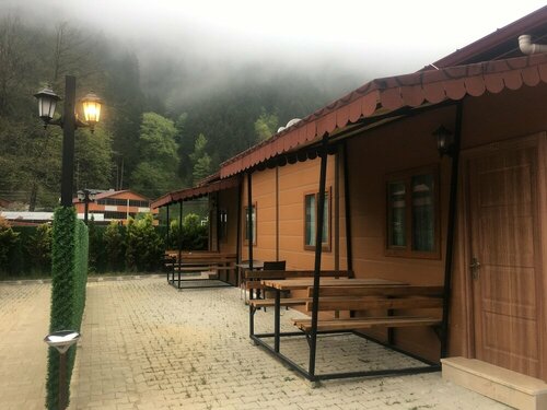 Гостиница Elit Uzungöl Otel в Дернекпазары