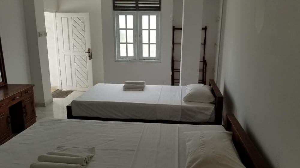 Фото Mirissa Heights