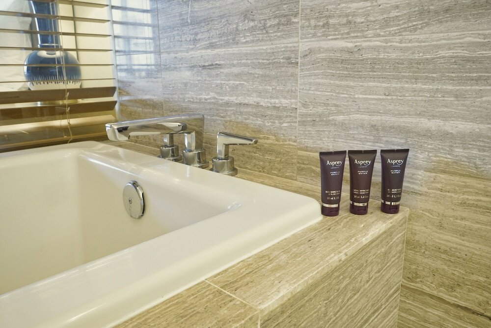 Фото The Ritz-Carlton Residences, Waikiki Beach