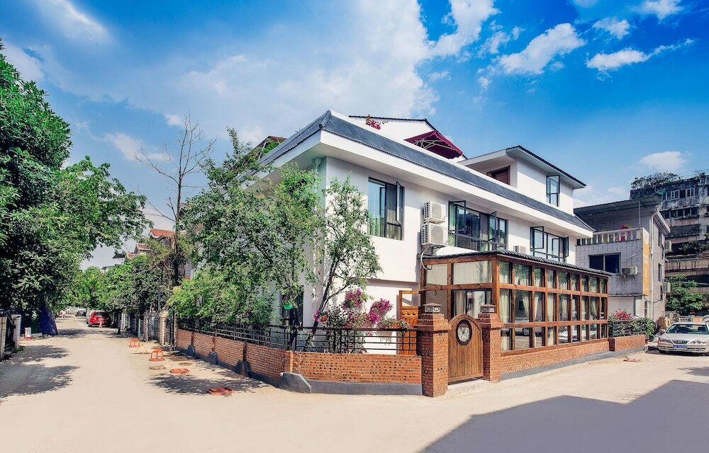 Фото отеля 1