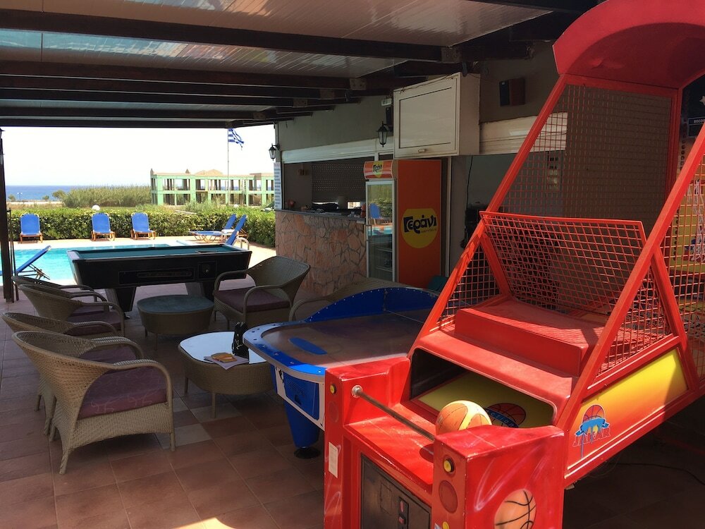 Фото Kris Apartments