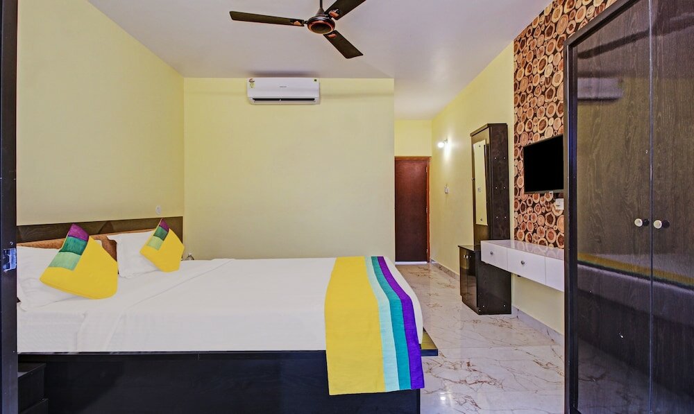 Фото Itsy by Treebo - La Prince Residency