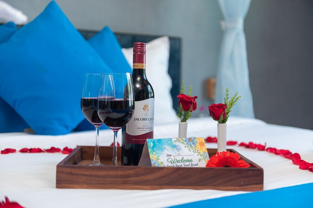 Фото Amadi Beach Front Resort