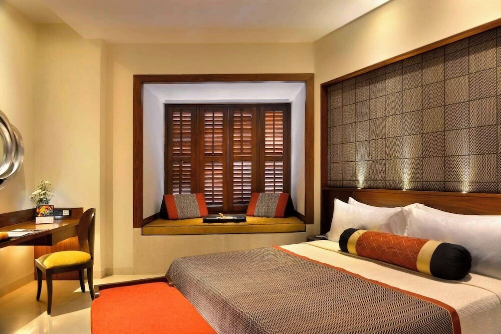 Фото The LaLiT Great Eastern Kolkata