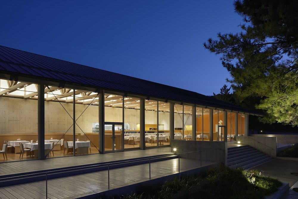 Фото Benesse House