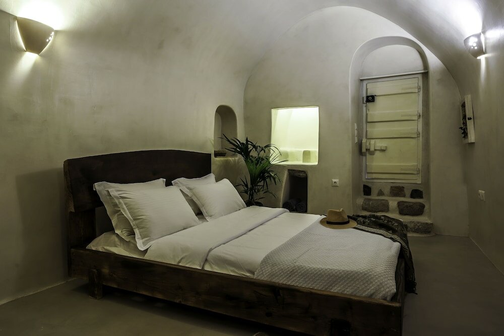 Фото Exi Castle Suites