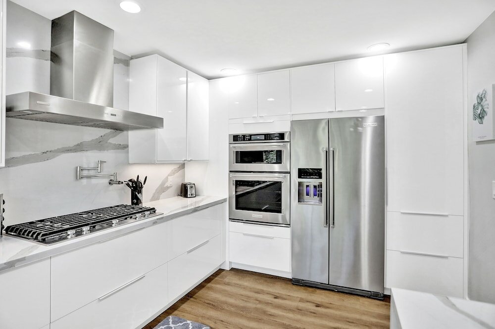 Фото Private Heated Pool 3br with Water View