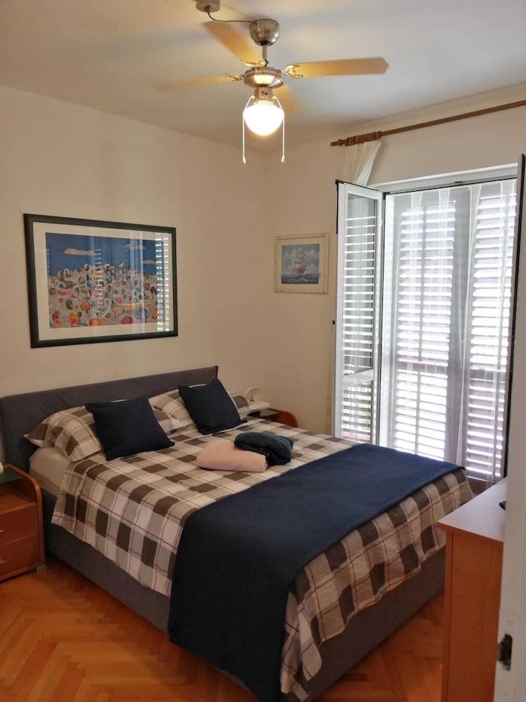 Фото Insideout Apartment