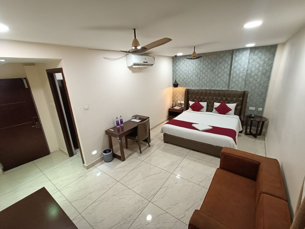 Фото Hotel Akshay Grand
