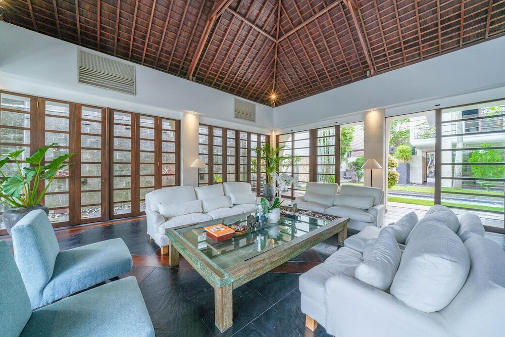 Фото Villa Karishma