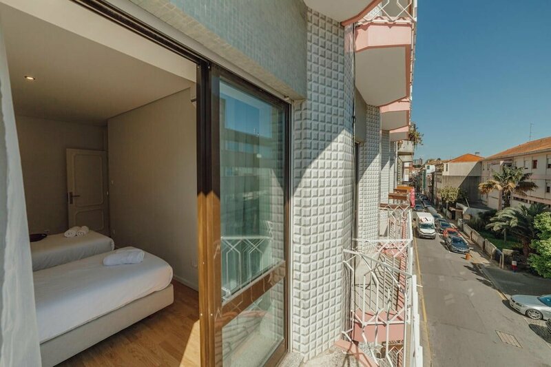 Гостиница Downtown Design With Balcony в Порту