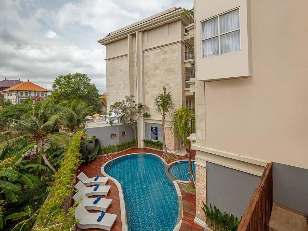 Фото Alron Hotel Kuta Powered by Archipelago