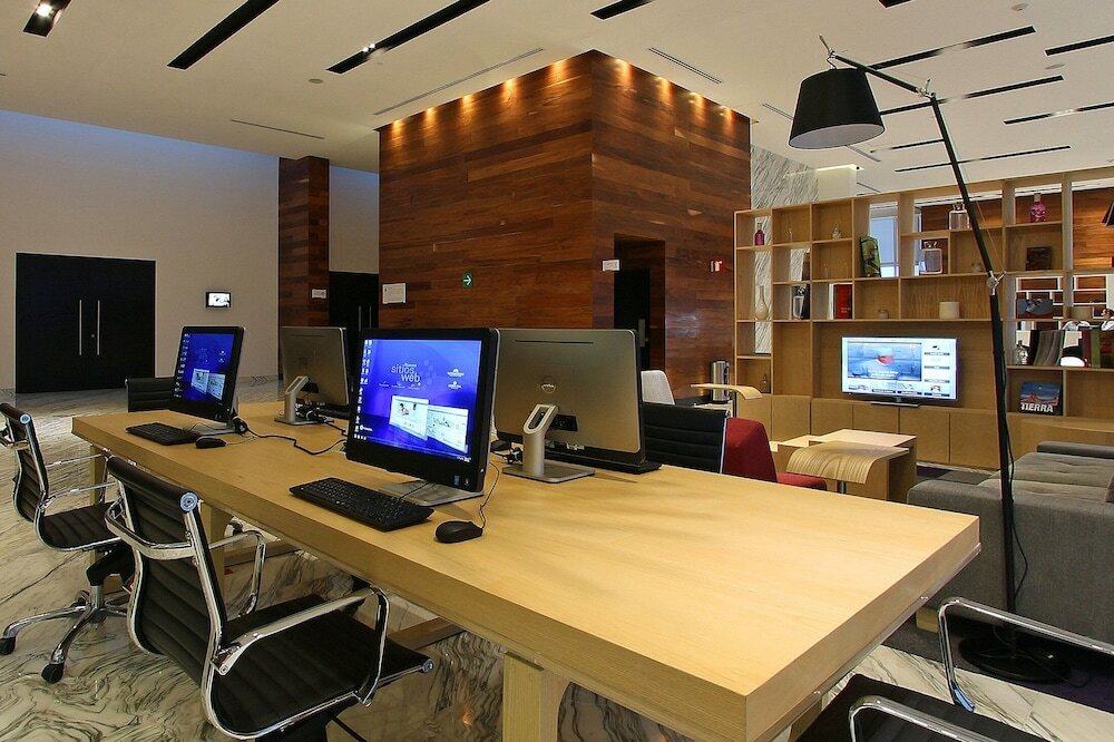 Фото Fiesta Inn Merida