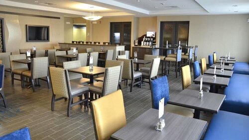 Гостиница Holiday Inn Express Hotel & Suites Goldsboro - Base Area, an Ihg Hotel