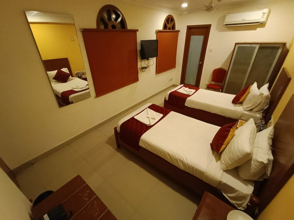 Фото Gt Grande Hotel-Near Us Consulate