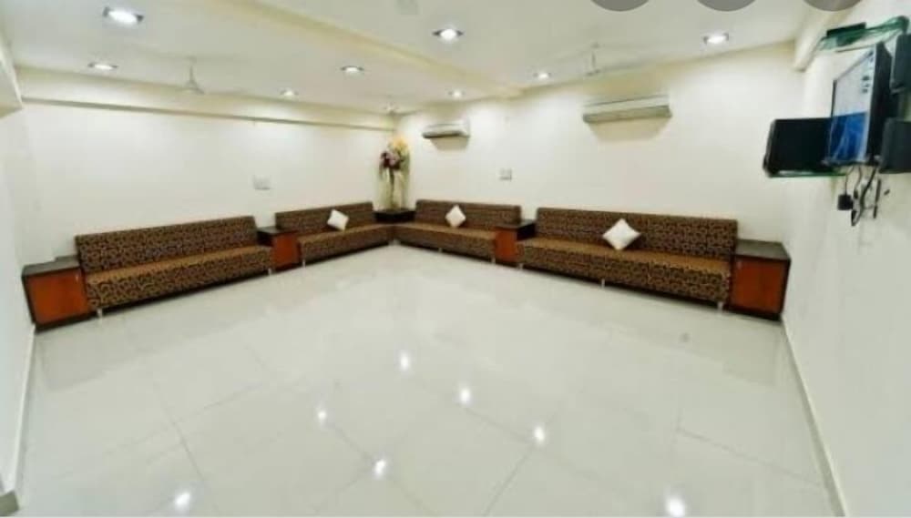 Фото Hotel Durga Silverline