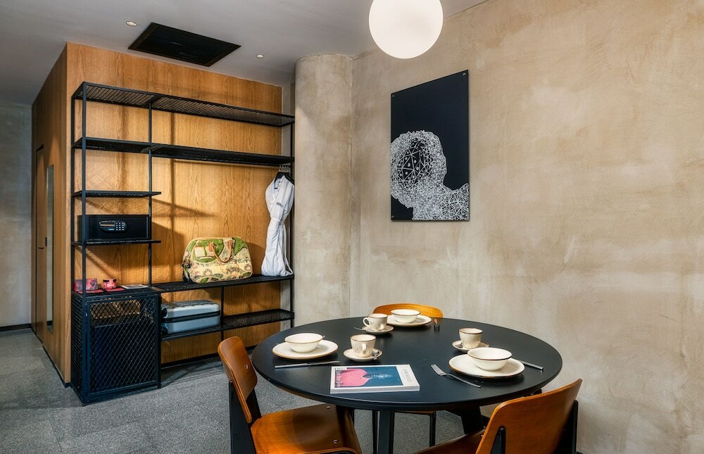 Фото Brown Brut Seafront Hotel