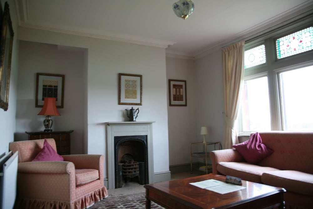 Фото Thornton Manor Estates