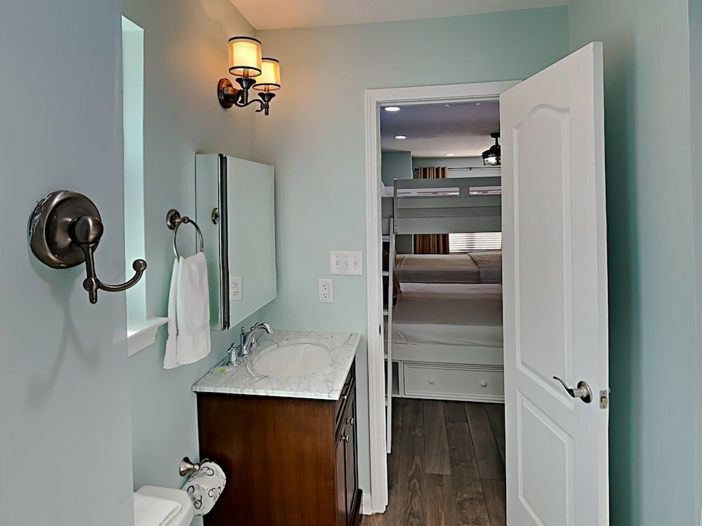 Фото Breezy Blue Cottage