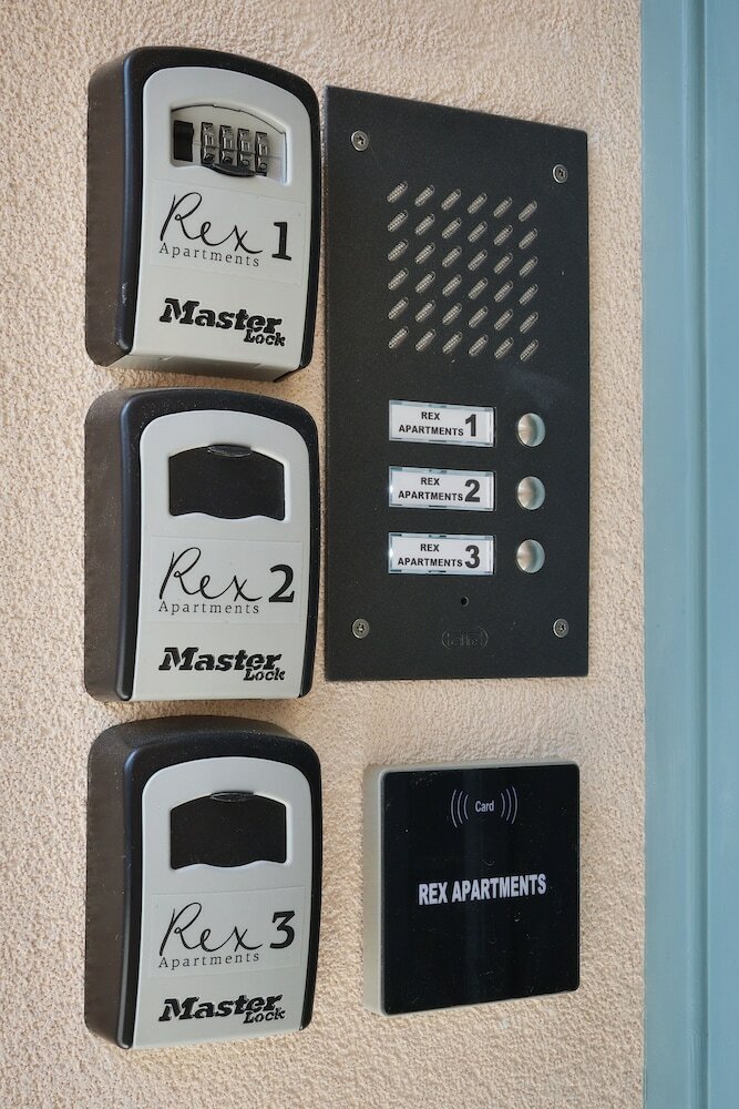 Фото Rex Apartments