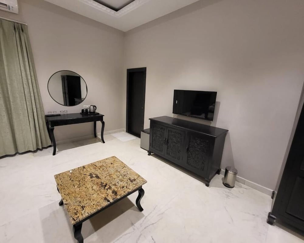 Фото Hotel Suryauday