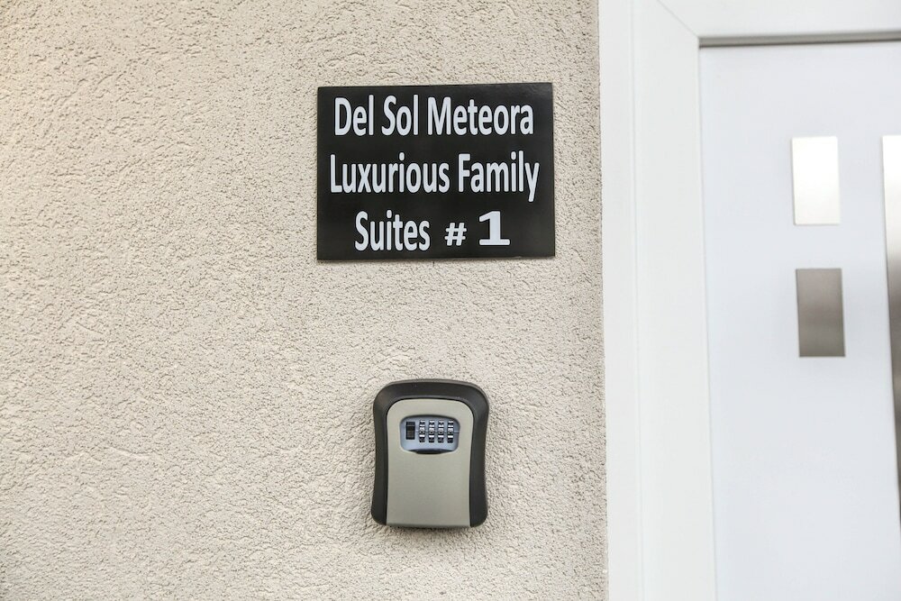 Фото Del Sol Meteora Luxurious Family Suites1