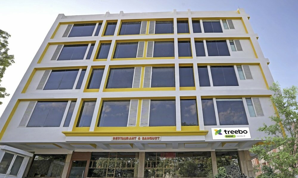 Фото Treebo Trend The Royal Cm