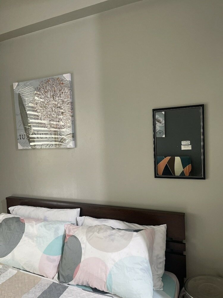 Фото Henry & Adiche Emperador Building