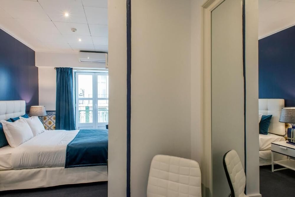 Фото Ph Downtown Suites