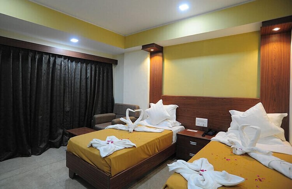 Фото Pride Biznotel - The Maison Anand