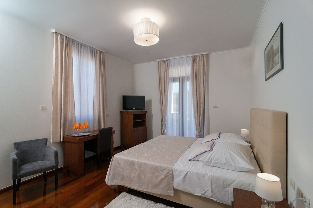 Фото Luxury Rooms near Beach 1