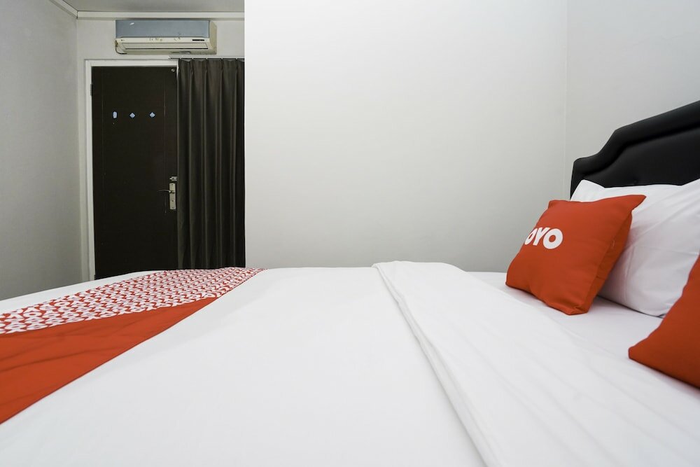 Фото Oyo 1985 F7 Residence