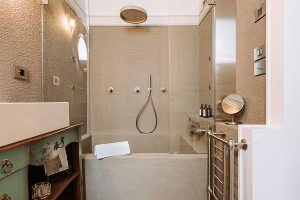 Фото Paragon 700 Boutique Hotel & SPA