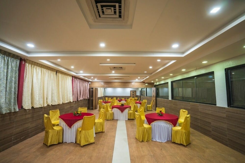 Фото Pride Biznotel - The Maison Anand