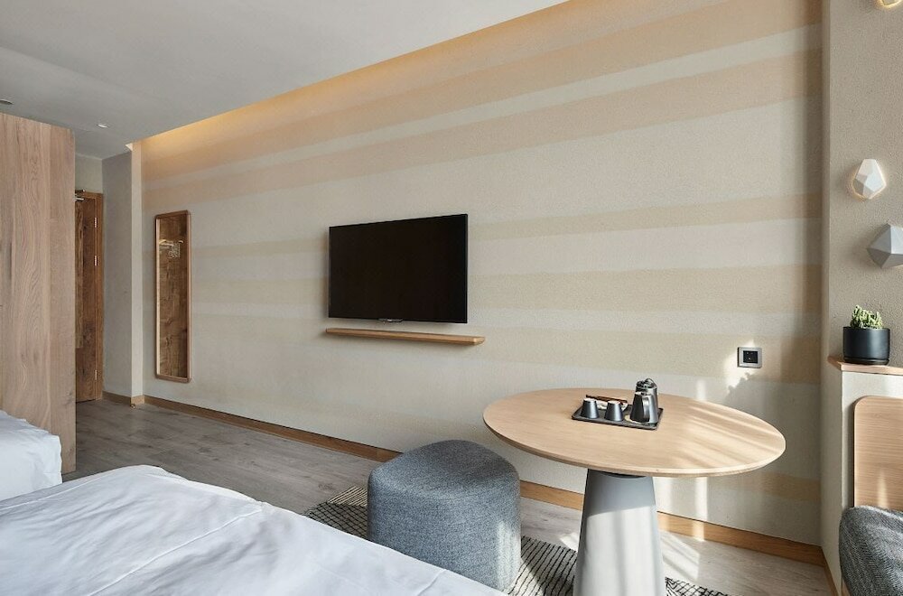 Фото Ebo Hotel Hangzhou Wulinmen