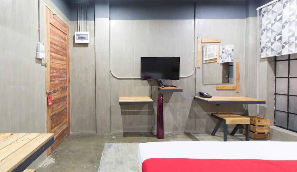 Фото RedDoorz Plus @ Taft North Mandurriao