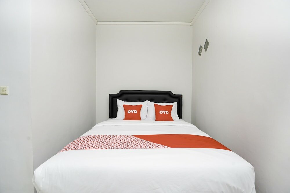 Фото Oyo 1985 F7 Residence