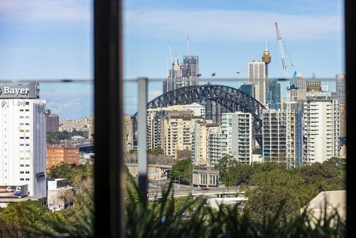 Гостиница 2 Bdrm North Sydney with harbour views в Сиднее