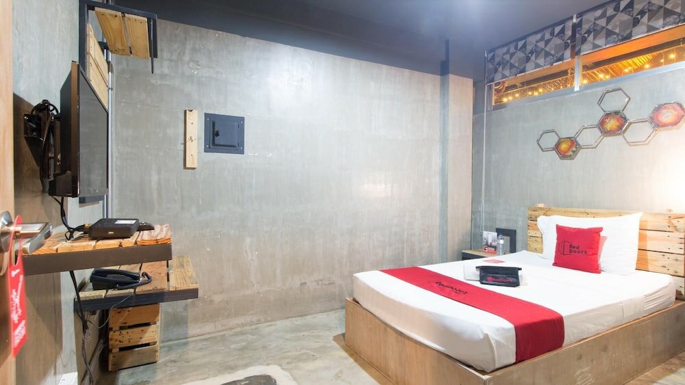 Фото RedDoorz Plus @ Taft North Mandurriao