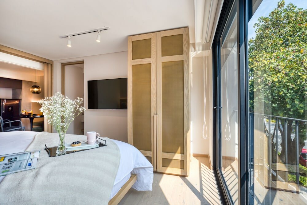 Фото Uliv Poe 240