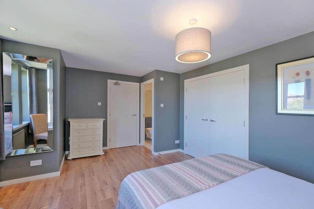 Фото Contemporary Apartment Close to Aberdeen City Centre