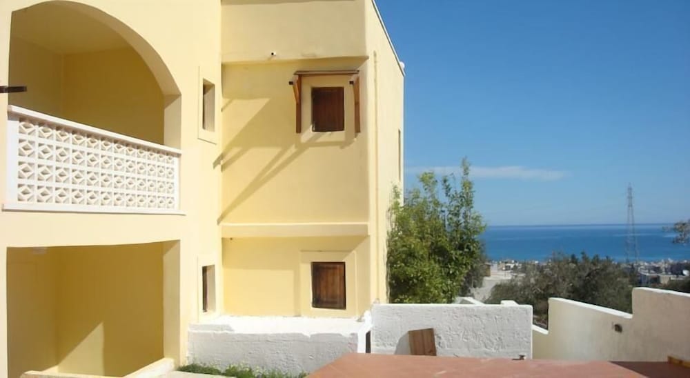 Фото Kokkinakis Apartments