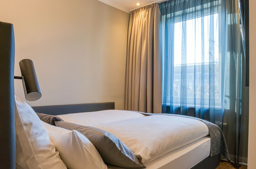 Фото Boutique 053 Hamburg Main Station